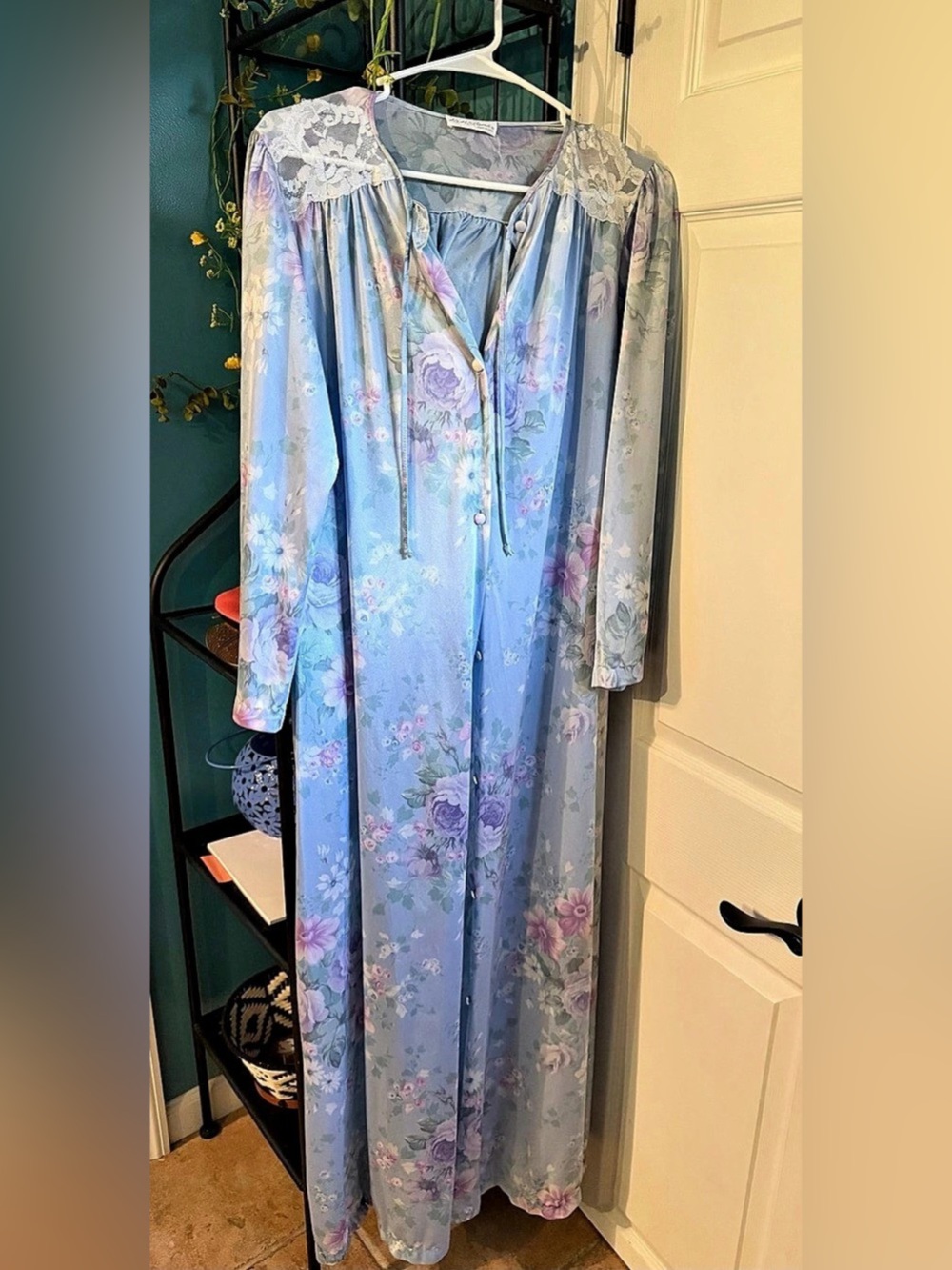 Vintage Miss Elaine Blue Floral Long Robe Lace Cottagecore Coquette Lounger